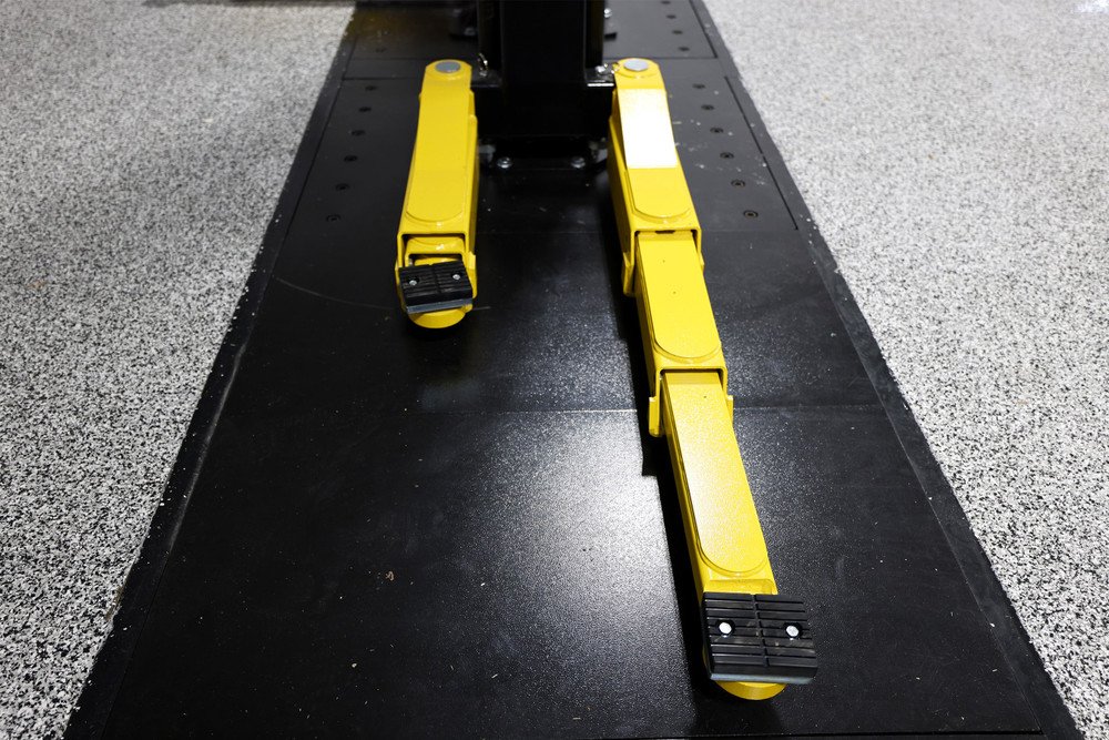 Challenger CL12A 12,000 lb ALI Certified Heavy Duty Symmetric Two-Post Adjustable Lift - Image 4